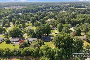 323 Meadowbrook Dr, Matthews, NC 28104 - Photo 29