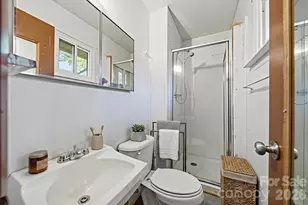 323 Meadowbrook Dr, Matthews, NC 28104 - Photo 23