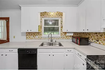 323 Meadowbrook Drive, Matthews, NC 28104 - Photo 11
