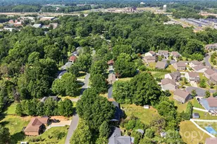 323 Meadowbrook Dr, Matthews, NC 28104 - Photo 35
