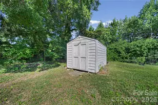 323 Meadowbrook Dr, Matthews, NC 28104 - Photo 27
