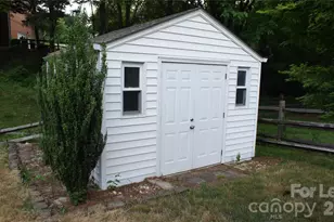 10000 Ridgemore Dr, Charlotte, NC 28277 - Photo 39