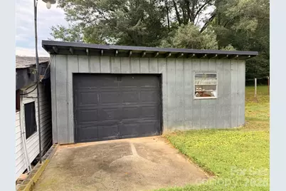 2475 Shelton Avenue, Statesville, NC 28677 - Photo 5