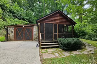 33 Tennis Ct Rd, Burnsville, NC 28714 - Photo 1