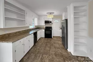 700 Branton Dr, Shelby, NC 28152 - Photo 7