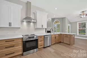 5773 Long Bay Dr, Granite Falls, NC 28630 - Photo 17