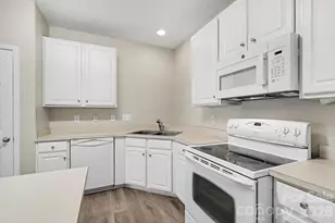 8451 Carolina Lily Ln, Charlotte, NC 28262 - Photo 15
