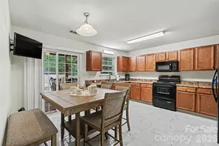 8920 Red Clay Ln, Charlotte, NC 28269 - Photo 7