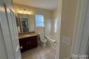 10822 Chamberlain Hall Ct, Charlotte, NC 28277 - Photo 9