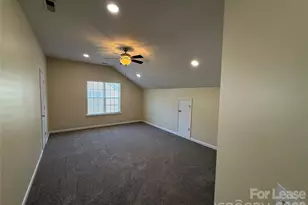 10822 Chamberlain Hall Ct, Charlotte, NC 28277 - Photo 13