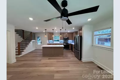 549 Manhasset Road, Charlotte, NC 28209 - Photo 5