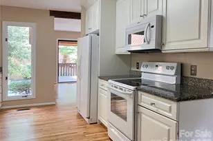 25 Village Dr, Asheville, NC 28803 - Photo 13