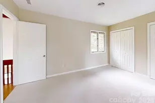 25 Village Dr, Asheville, NC 28803 - Photo 21