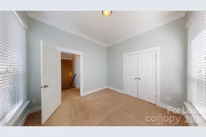 930 Steel House Boulevard, Charlotte, NC 28205 - Photo 11