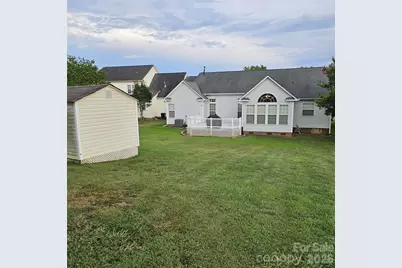 4022 Meadowview Hills Drive, Charlotte, NC 28269 - Photo 3