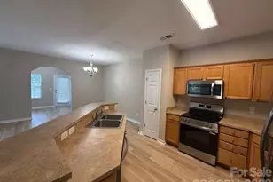 17450 Caldwell Track Dr, Cornelius, NC 28031 - Photo 7