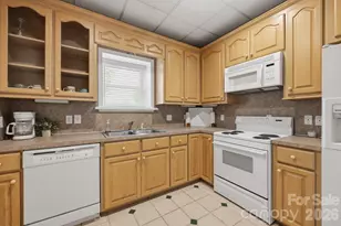 643 W Landing Dr, Jefferson, NC 28640 - Photo 39