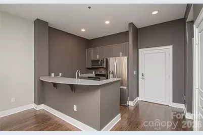 115 E Park Avenue #313, Charlotte, NC 28203 - Photo 9