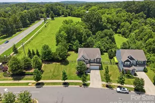 9815 Caledenia Dr, Huntersville, NC 28078 - Photo 7