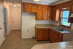 5020 Old Nc Hwy 16 None, Millers Creek, NC 28651 - Photo 11