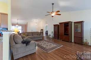 9704 Aventide Ln, Charlotte, NC 28215 - Photo 9