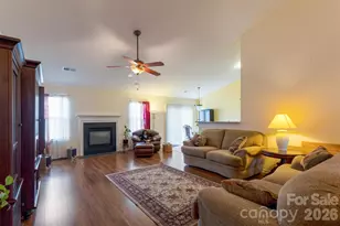 9704 Aventide Ln, Charlotte, NC 28215 - Photo 11