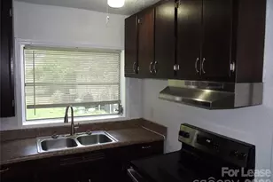 2310 Dundeen St, Charlotte, NC 28216 - Photo 5