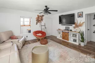 354 Boulder View Dr, Flat Rock, NC 28731 - Photo 3