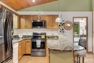 38 Bee Tree Ln, Mars Hill, NC 28754 - Photo 7