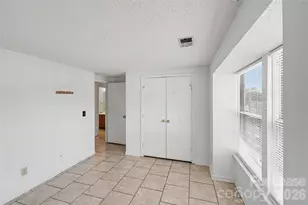 1624 Arlyn Cir, Charlotte, NC 28213 - Photo 1