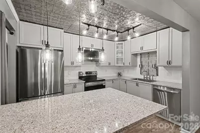 1001 Churchill Downs Court #E, Charlotte, NC 28211 - Photo 7