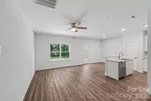 219 N Scruggs St, Gastonia, NC 28052 - Photo 3