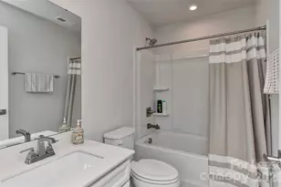 421 Spearfield Ln, Charlotte, NC 28205 - Photo 17