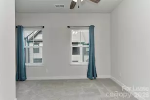 421 Spearfield Ln, Charlotte, NC 28205 - Photo 11