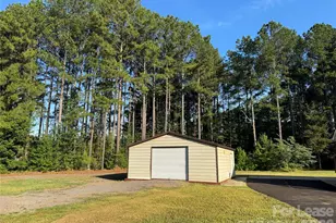 2805 Sweeping Pine Ln, Denver, NC 28037 - Photo 3