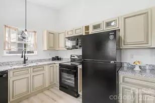 1745 Southwind Dr, Charlotte, NC 28216 - Photo 11