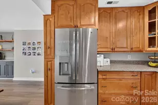 9709 Emerald Point Dr, Charlotte, NC 28278 - Photo 13