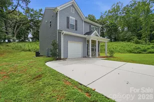 248 Valleybrook Ln, Troutman, NC 28166 - Photo 3