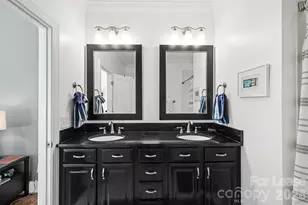 239 N Dotger Ave, Charlotte, NC 28207 - Photo 7
