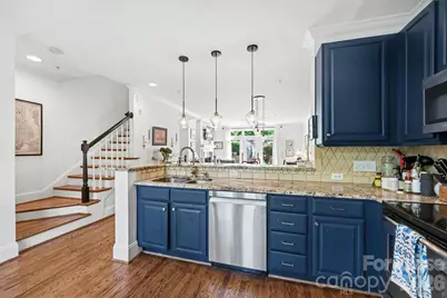 239 N Dotger Avenue, Charlotte, NC 28207 - Photo 5