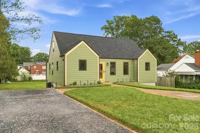 108 W Lee Avenue, Bessemer City, NC 28016 - Photo 3