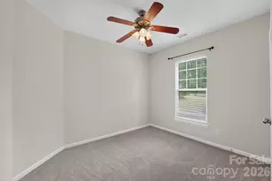 5918 Phyliss Ln, Charlotte, NC 28227 - Photo 9