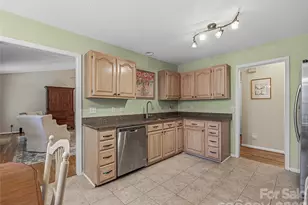 206 Southwood Ct, Fletcher, NC 28732 - Photo 17