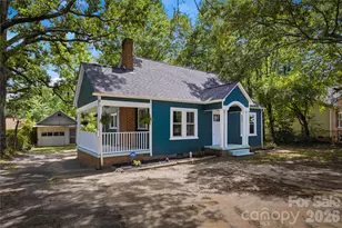 1909 2nd Ave SW, Hickory, NC 28602 - Photo 1
