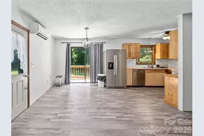 115 Hollifield Street, Spruce Pine, NC 28777 - Photo 5