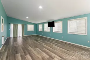 84 Poplar St, Brevard, NC 28712 - Photo 9