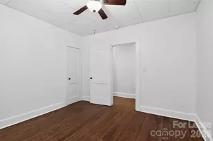 906 S York St, Gastonia, NC 28052 - Photo 13