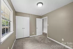 9408 Spruce Pine Pl, Charlotte, NC 28210 - Photo 5