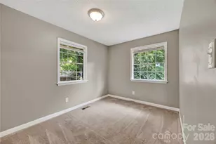 9408 Spruce Pine Pl, Charlotte, NC 28210 - Photo 11
