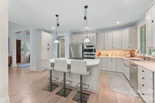 38 Cheshire Dr, Black Mountain, NC 28711 - Photo 5